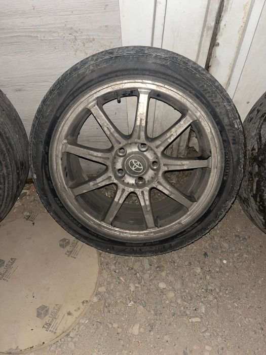 Сатылады !!! Продаётся диски 5х114.3 в подарок летные шины !!! срочно.