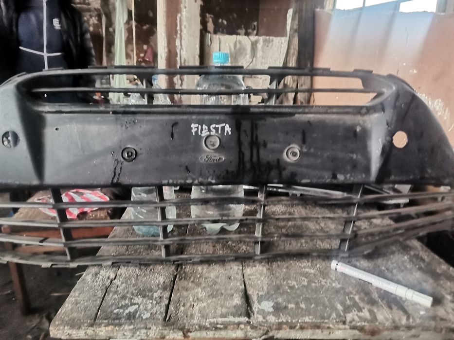 Оргинална Предна решетка Форд фиеста ford FIESTA