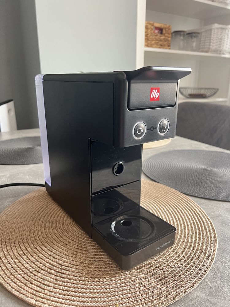 Кафе машина illy iperespresso