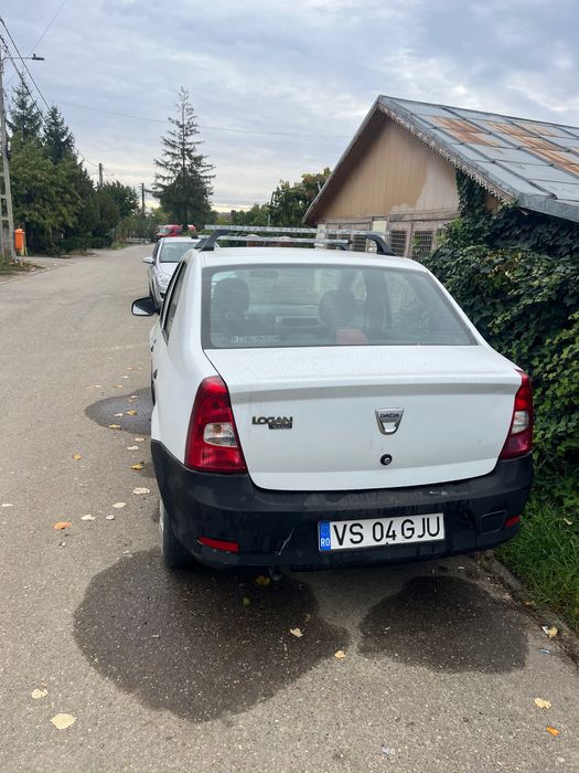 Logan 2 2010, 128k km.