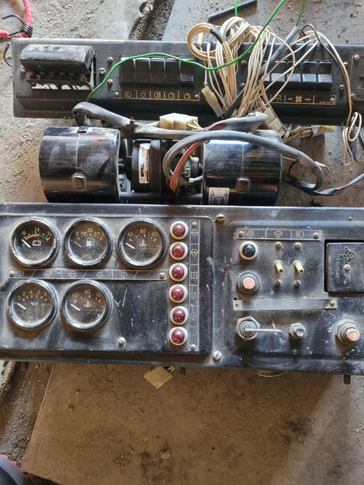Comandă bord utilaj greu