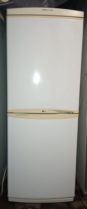 Холодильник и продаётся