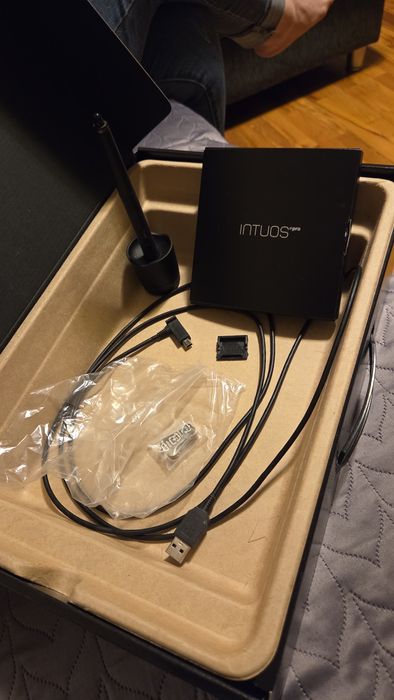 Tableta grafica Wacom - intuos pro small