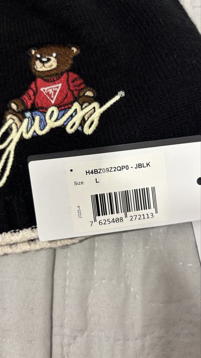 Детска шапка Guess