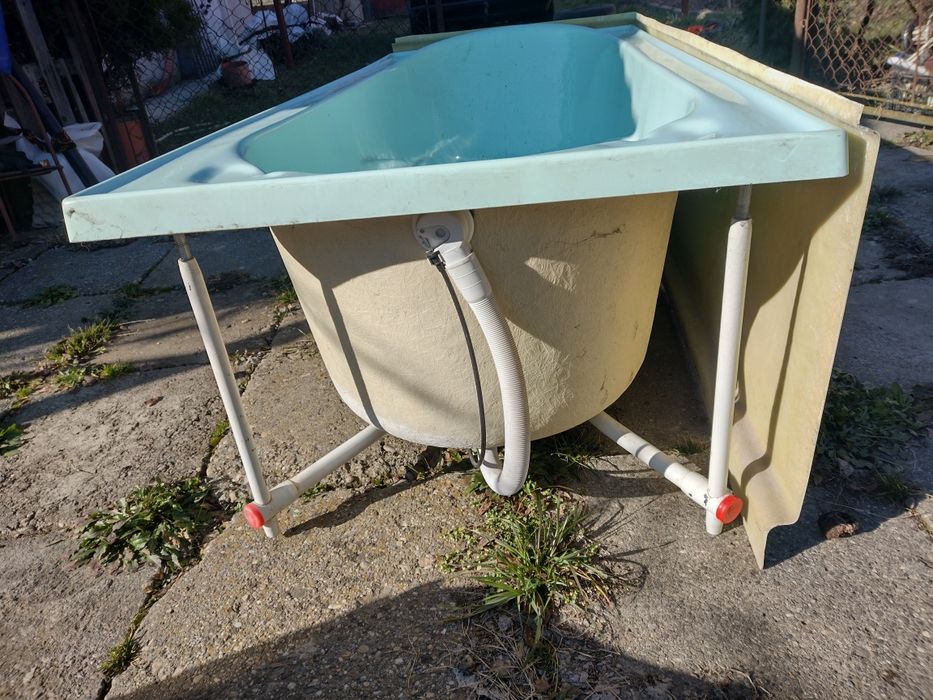 Vând sau schimb cu cabina dușCada de baie 170x75 cm cu conducte pent