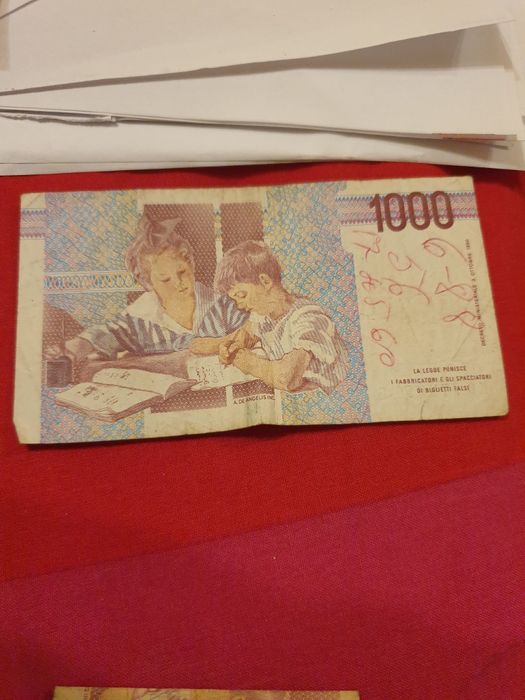 Vând colecție de 7000 de lire italiene