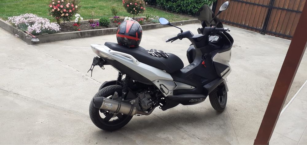 Aprilia sr 300 tuning malossi.