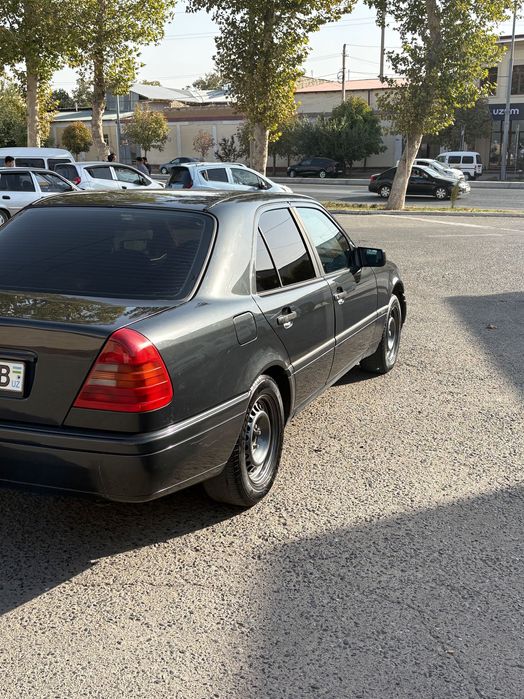 Мерседес Бенз w202