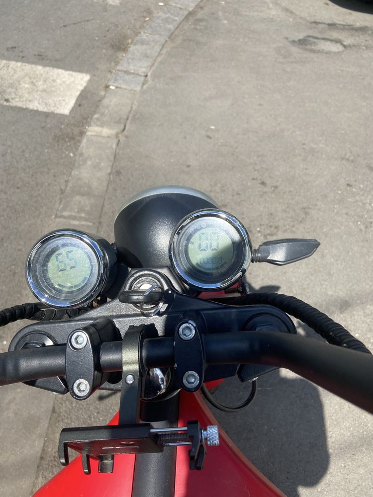 Vand moped electric city coco cp4 sau schimb cu unul in 2 timpi
