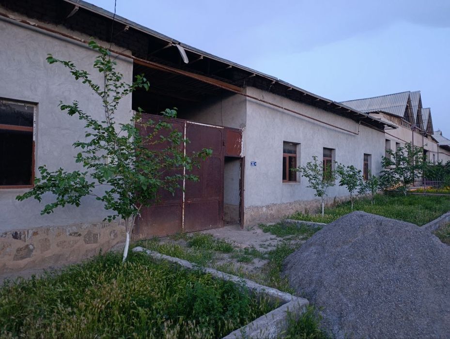 Uchastka sotiladi