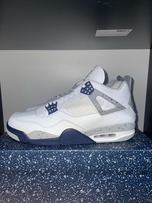 Jordan 4 Retro Midnight Navy / White Cement