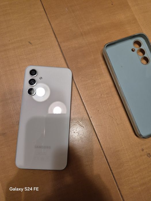 Samsung A54 puțin folosit