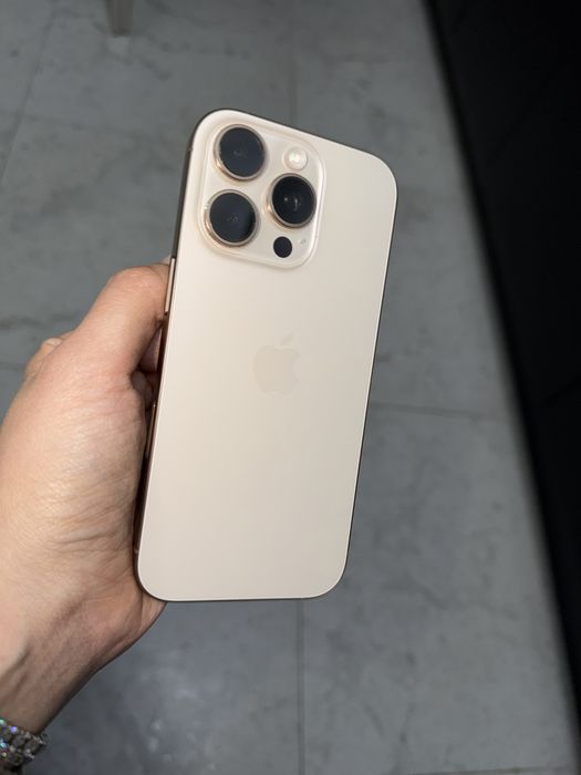 Iphone 16 pro gold , 256 gb , in garantie