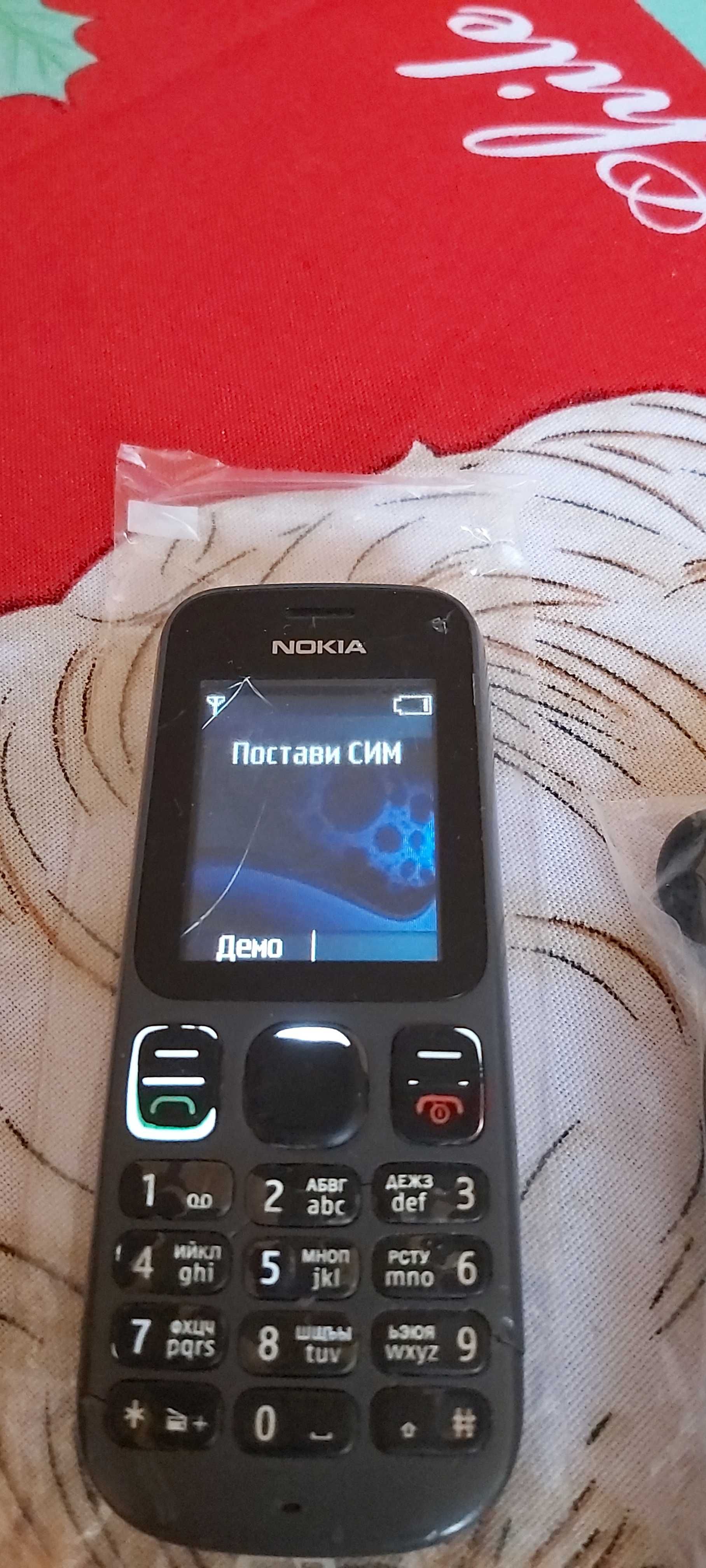 Продавам Nokia 100 ,стерео слушалки