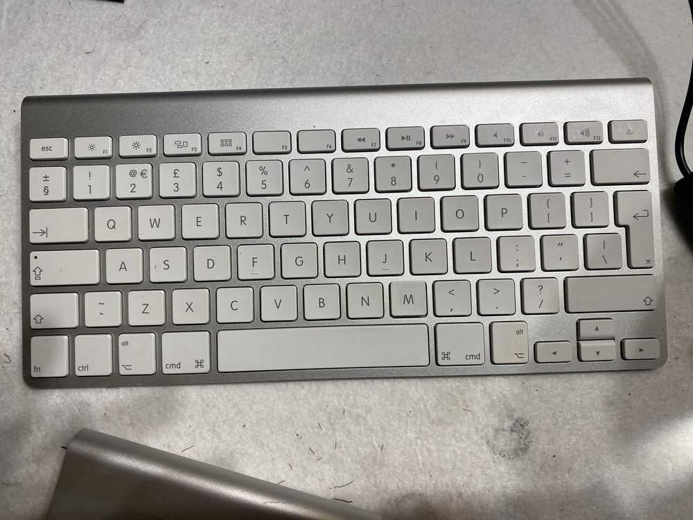 Apple wireless keyboard A1314 и trackpad A1339