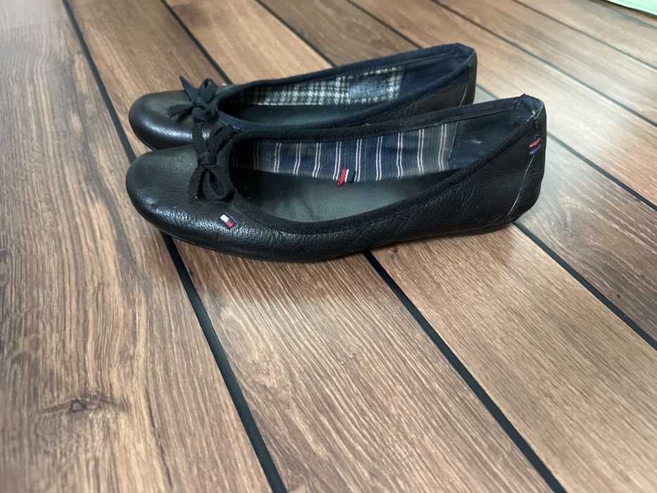 Balerini Tommy Hilfiger din piele naturala 36