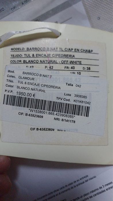 Продам красивое бедое платье или сдам в аренду!