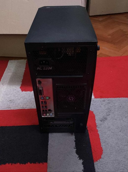 Calculator Gaming AMD Ryzen 5 3500X, placa video AMD Radeon RX 6500 XT