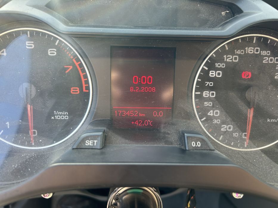 Ceasuri bord Audi A4 b8 motorizare benzină
