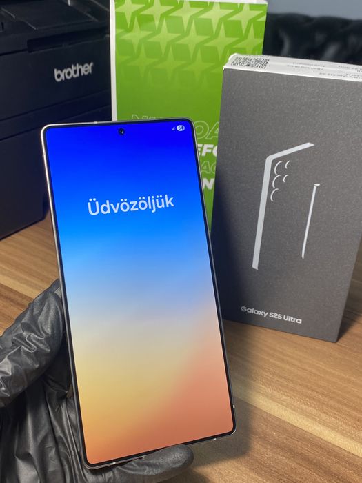 Samsung Galaxy s25 ultra • 512 GB • Titanium Black