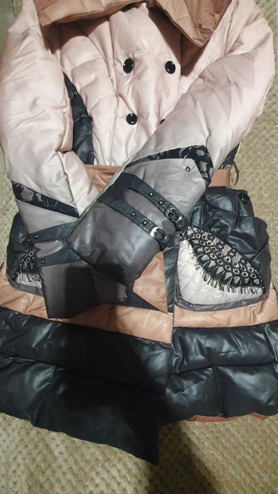 Дамско яке в нежни пастелни цветове аранжирано с  дантела , размер С