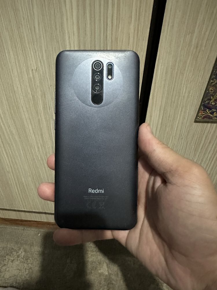 Redmi 9 yaxshi holatda