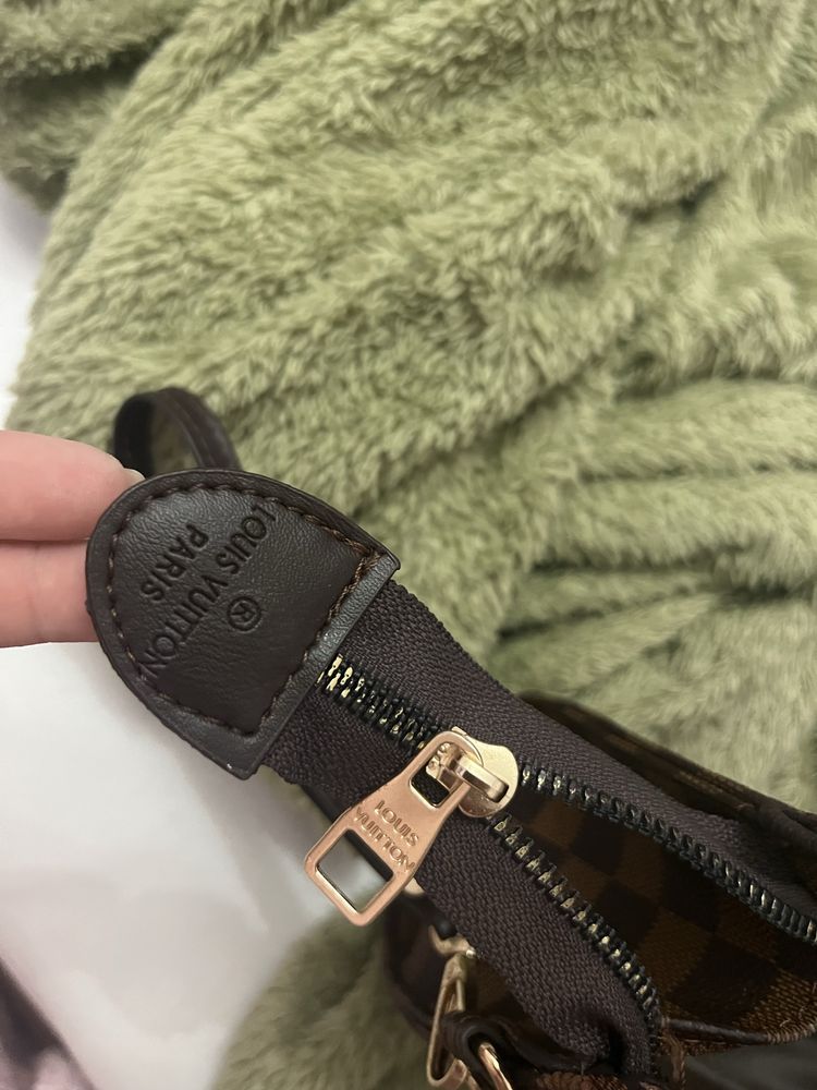 Клъч Louis Vuitton