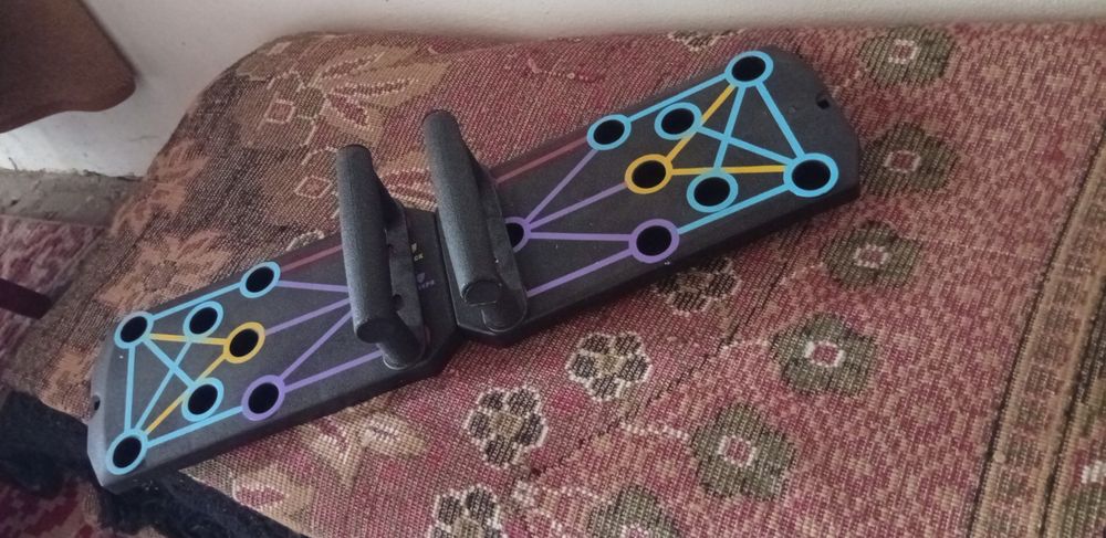 Schimb 2 kendama si un suport de flotari pe un volan cu pedale pt PC
