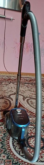 Продам пылесос Midea