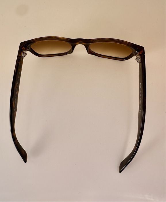 Ray Ban RB2132 Wayfarer