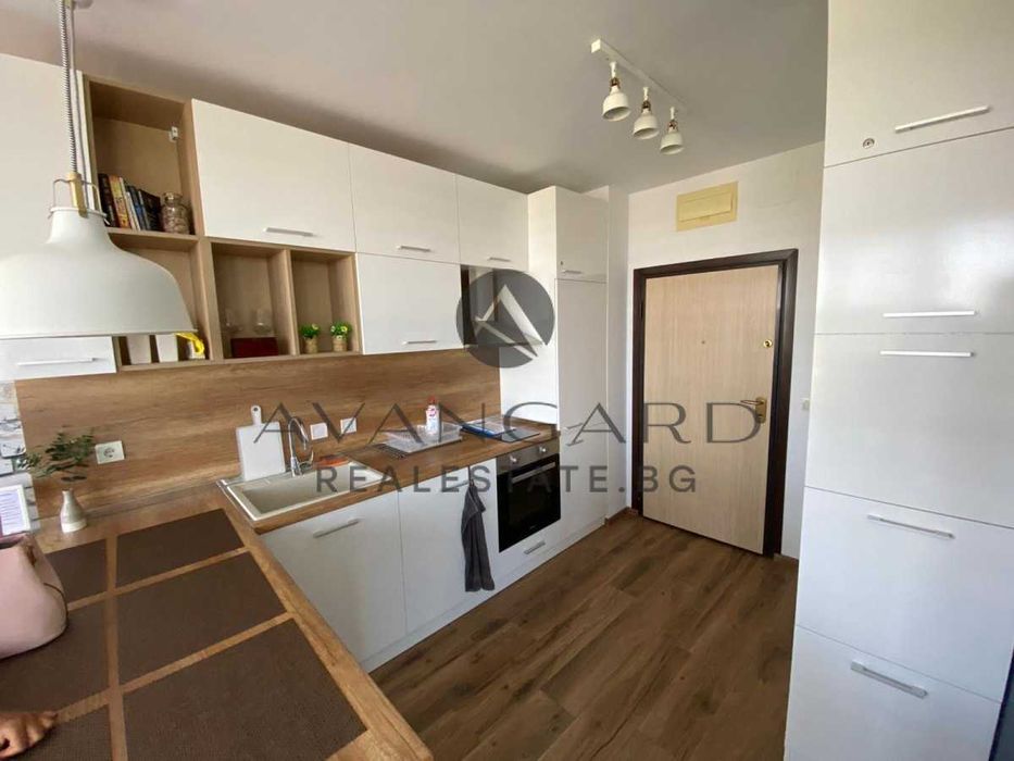 Продава се Едностаен апартамент в Пловдив, Кършияка - 47 кв.м за 1943 €/кв.м - Снимка #1