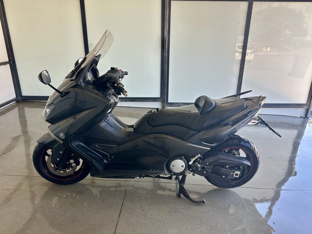 Yamaha t max 530