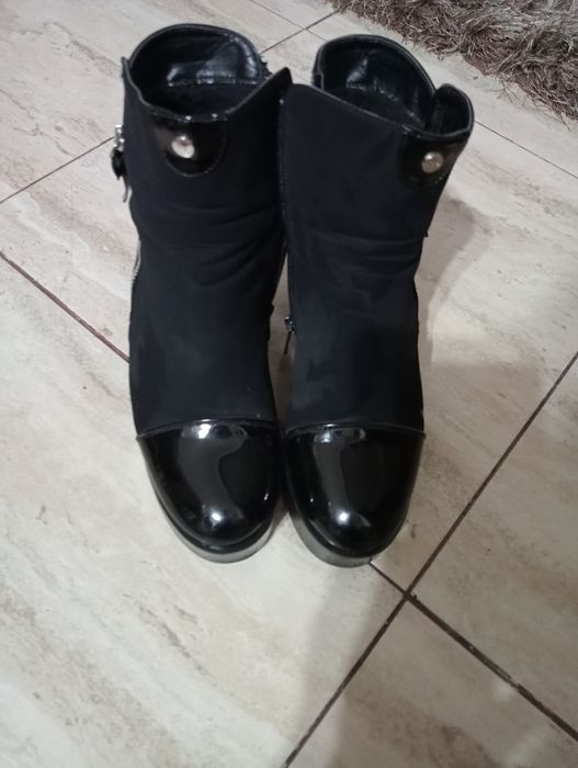 Vând botine dama