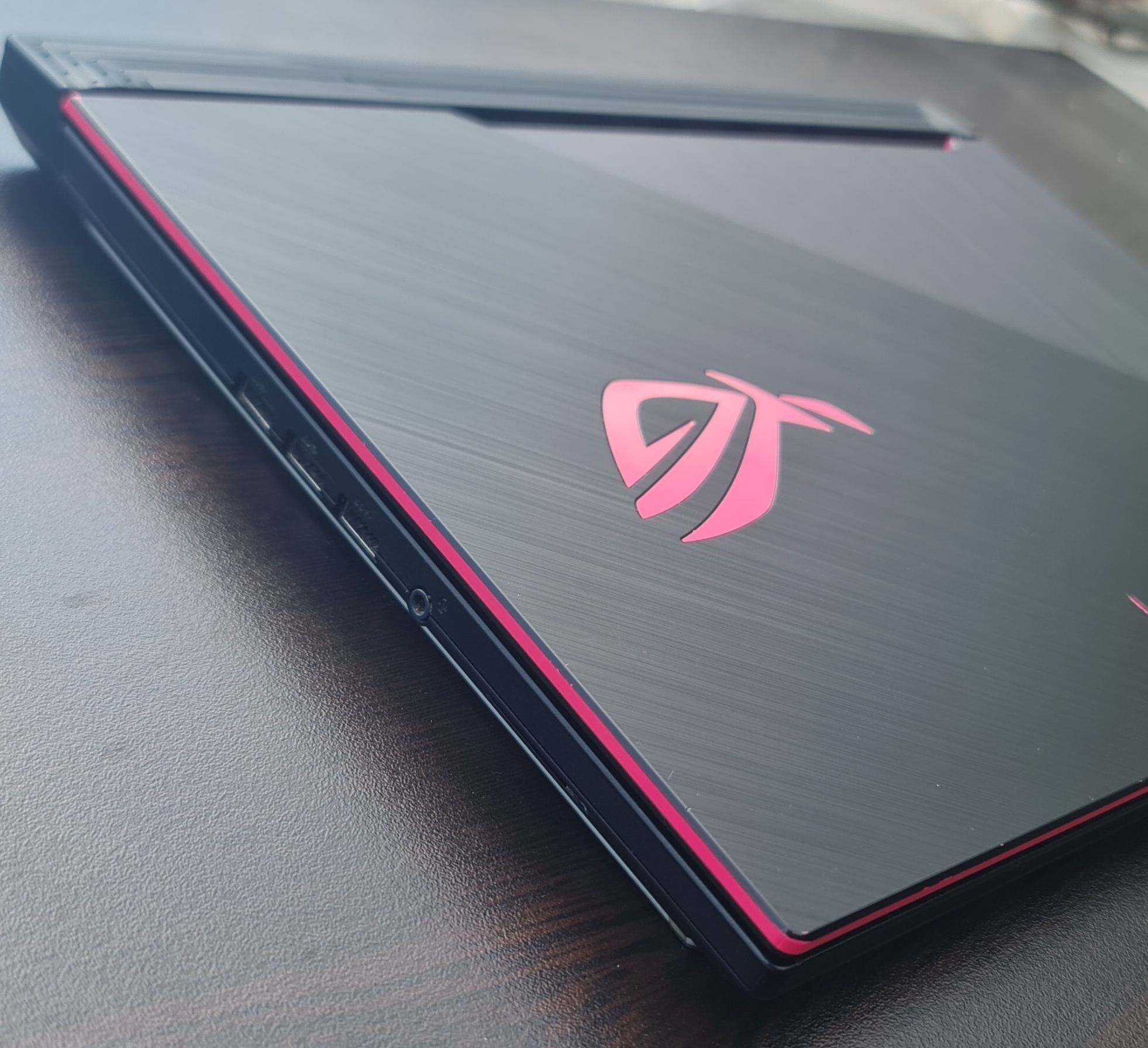 Asus Rog Strix 15 / 240hz / i7 10870h / Rtx /