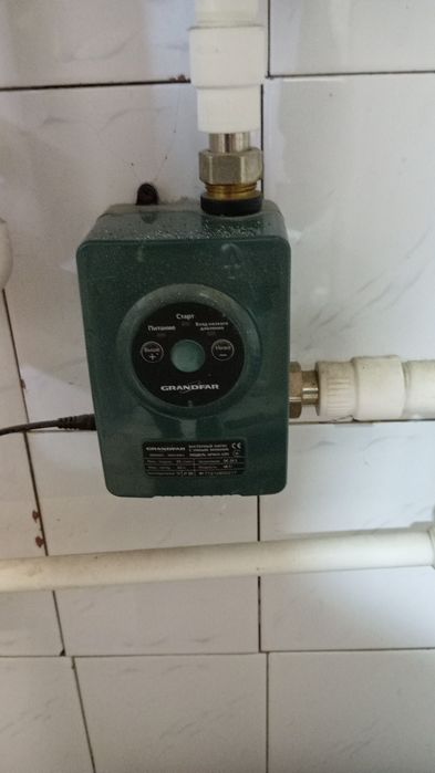 Продается насос повышения давления воды.