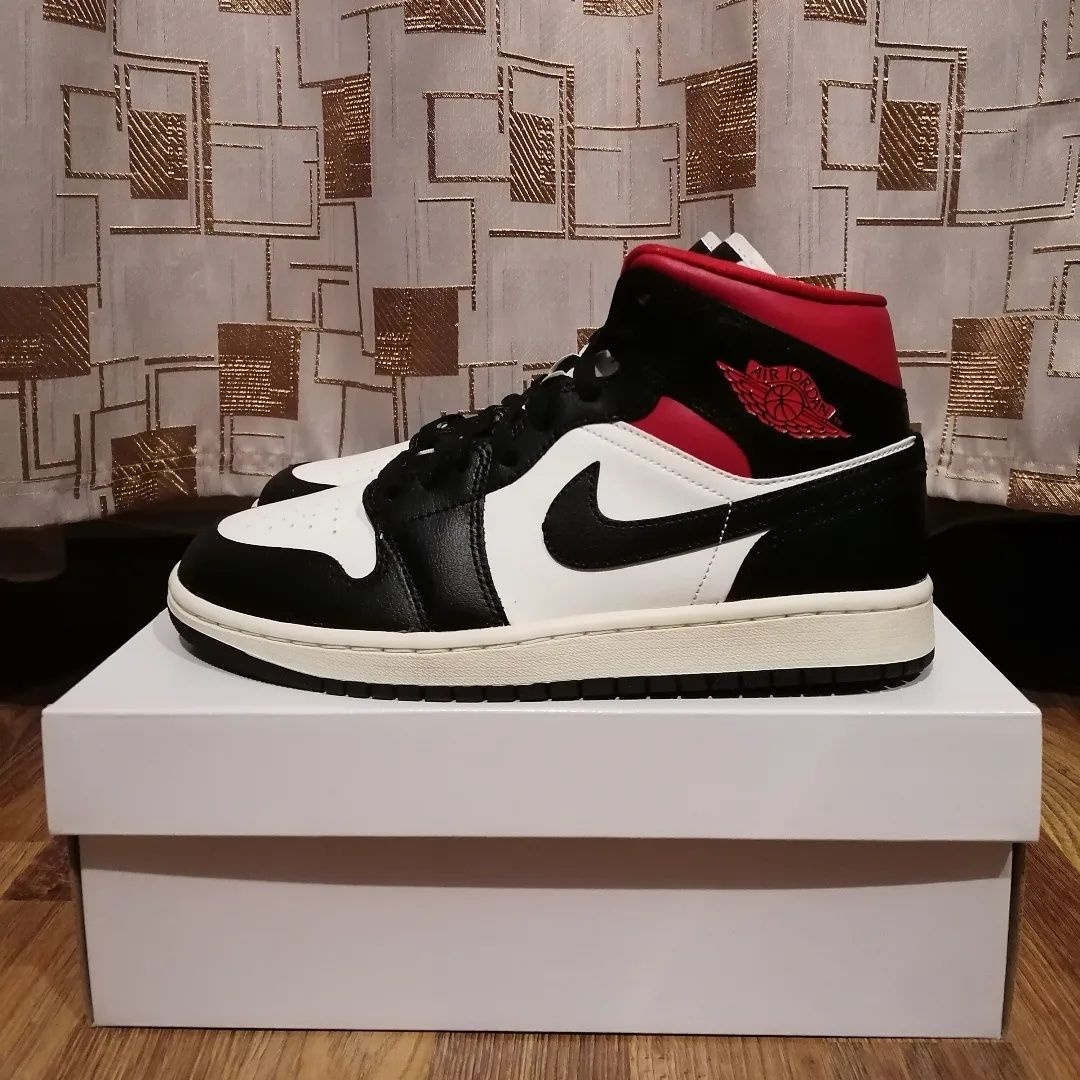 Jordan 1 Gym Red Panda 42 43