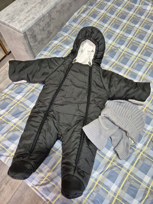 Продам детский комбинезон