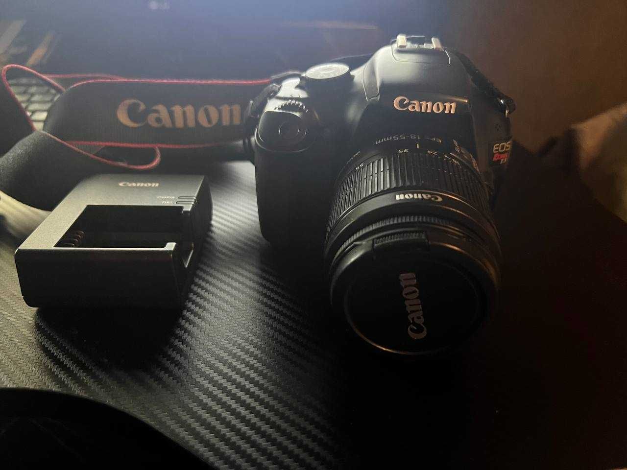 фотоапарат Canon EOS 1000D