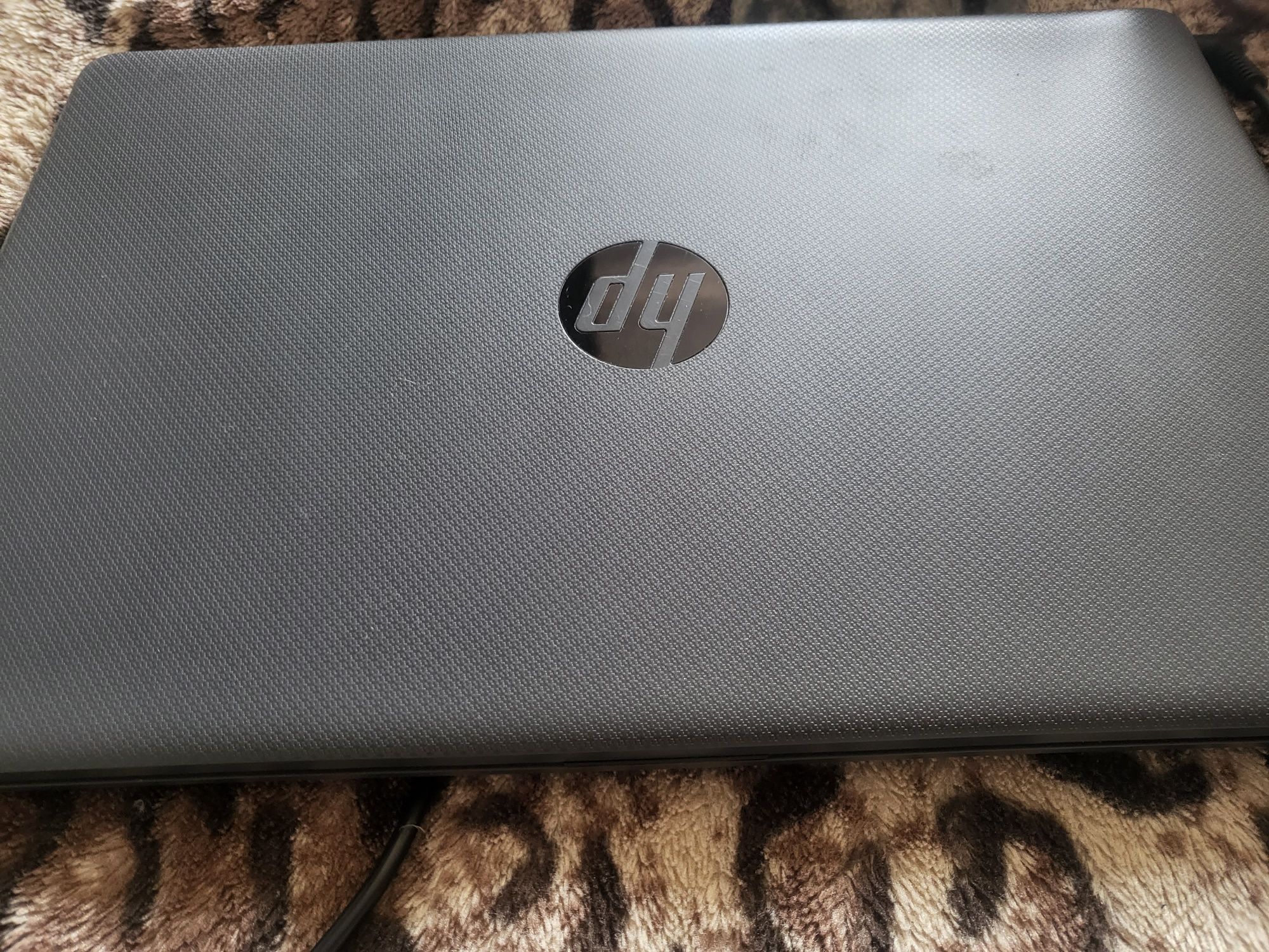 LAPTOP HP ryzen3 3250u