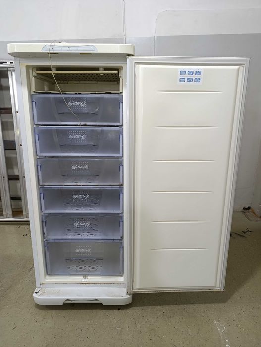 Б/у морозилка Бирюса, морозильная камера в хорошем состоянии