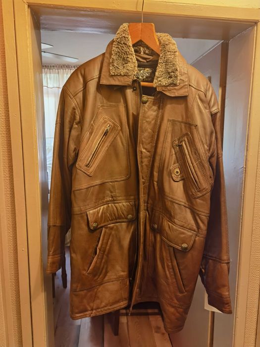 Продавам яке естествена кожа XL.НОВО