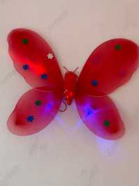 Крила на пеперуда - светещи