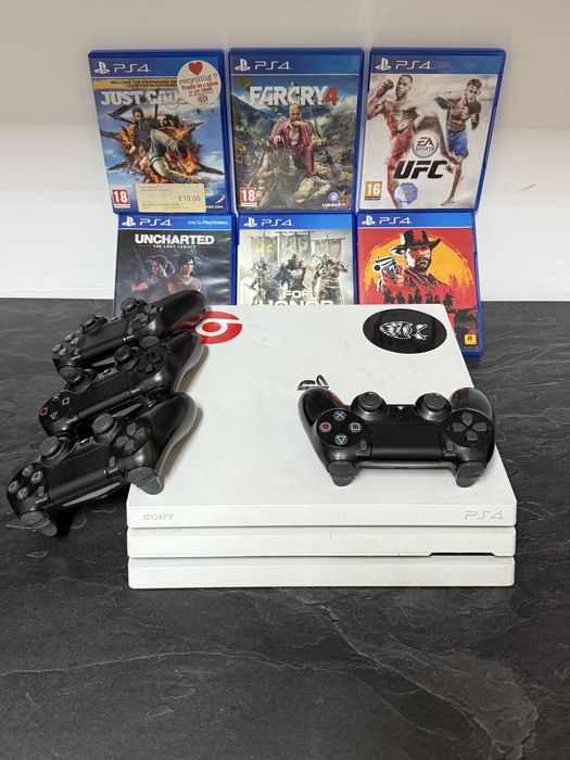 Playstation 4 Pro + Jocuri