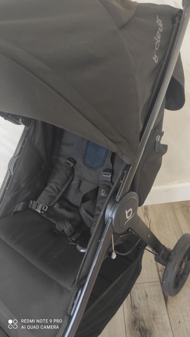 Продается коляска Britax