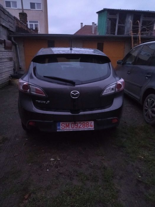 Vând sau schimb Mazda 3 an 2010