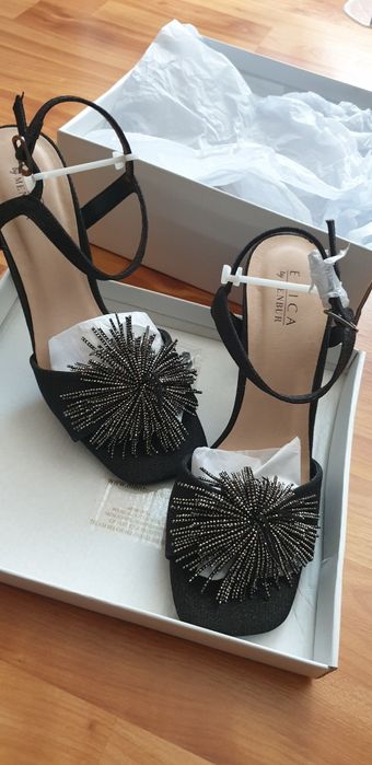 Sandale toc Dama NOI marimea 39 negre model deosebit ocazie petrecere