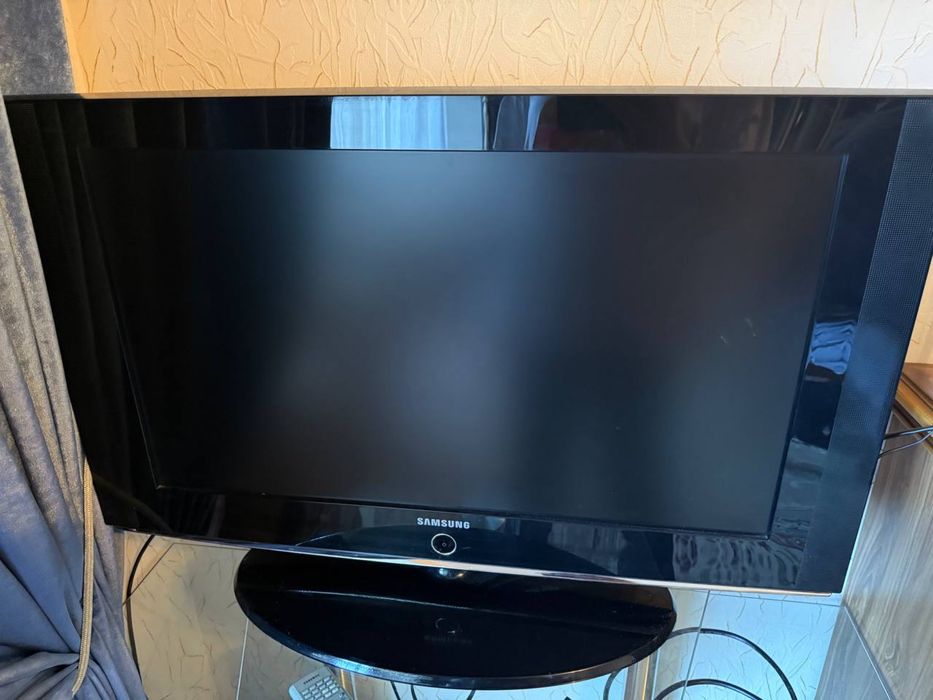 Продаётса телевизор 800000