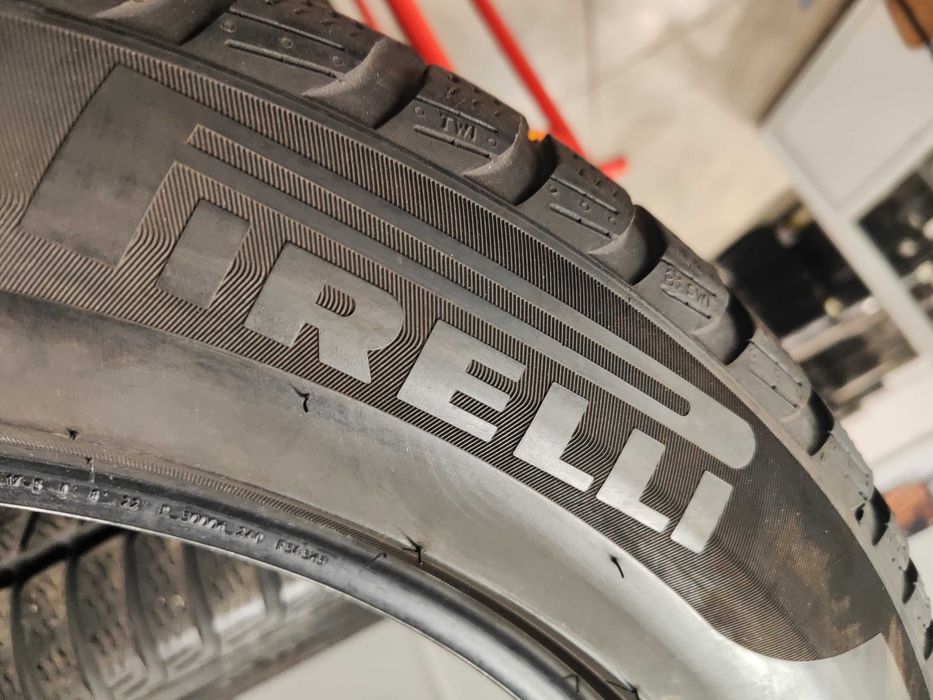 4бр. зимни гуми 225/55/17 Pirelli
