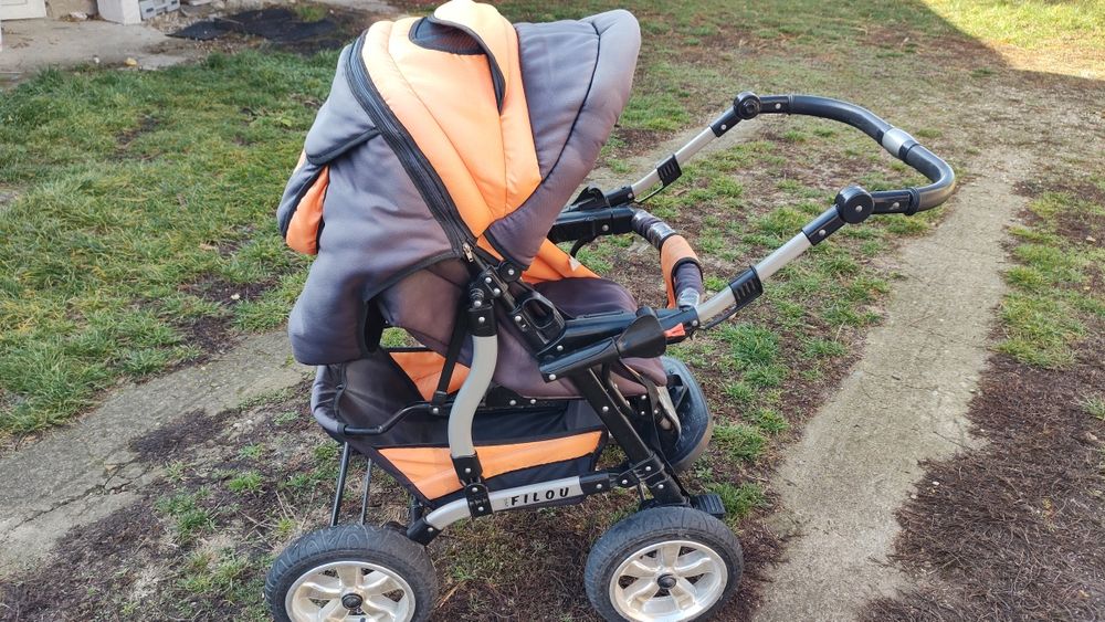 Cărucior tip sport sau și landou