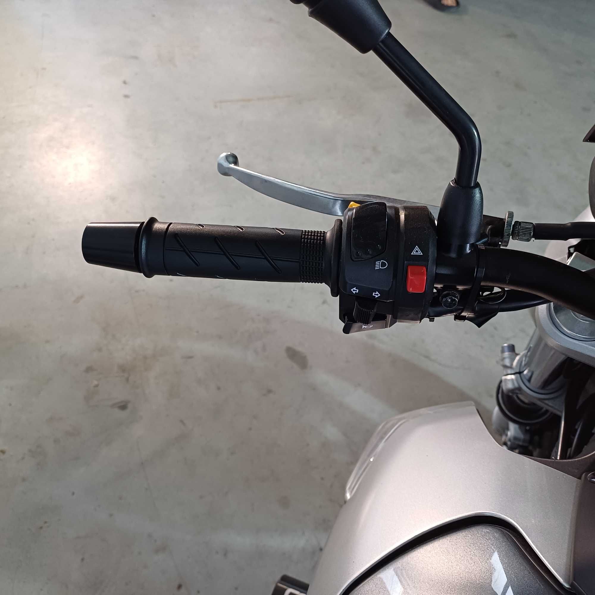 Motocicleta Suzuki GSR 600 | S104302 | motomus.ro